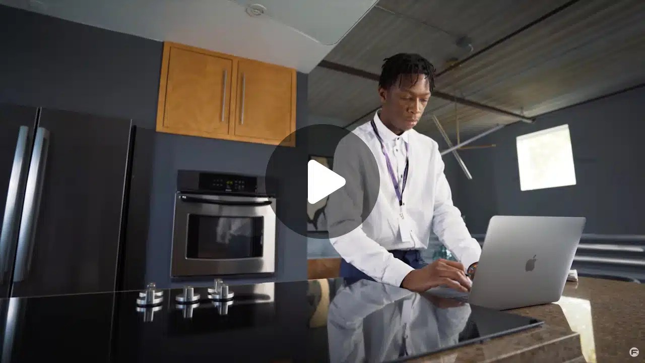 Campus 8 IDL VideoThumbnail